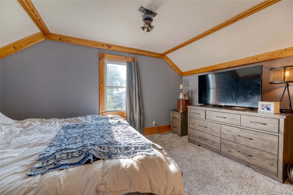 105 ALBERT Street, Point Edward, Ontario, Canada
