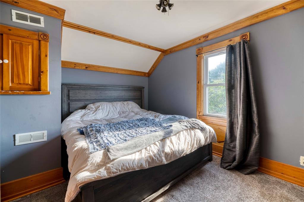 105 ALBERT Street, Point Edward, Ontario, Canada