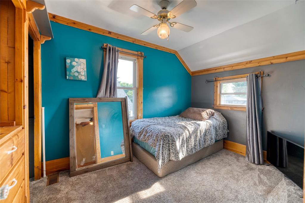 105 ALBERT Street, Point Edward, Ontario, Canada