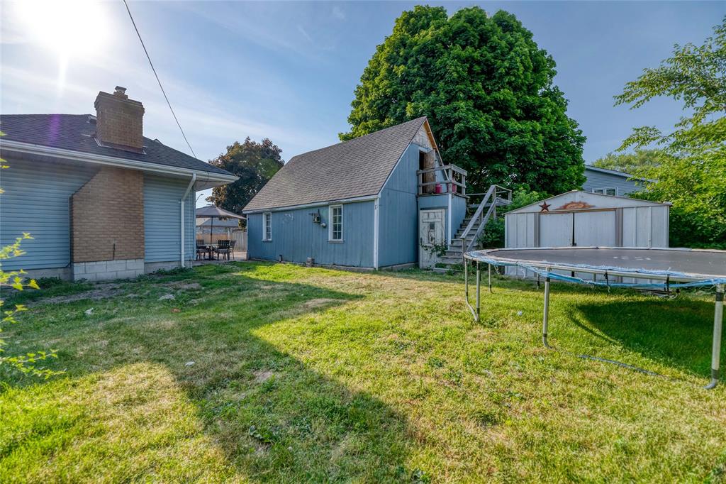 105 ALBERT Street, Point Edward, Ontario, Canada