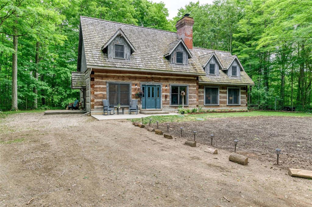 5252 EGREMONT Road, Plympton-Wyoming, Ontario, Canada
