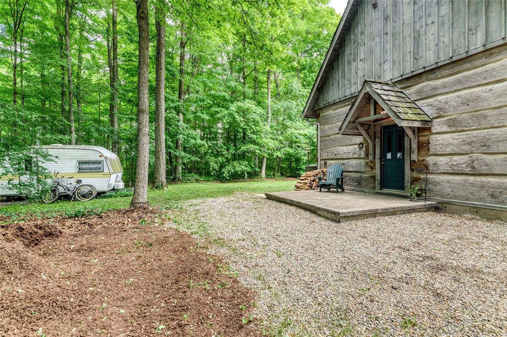 5252 EGREMONT Road, Plympton-Wyoming, Ontario, Canada