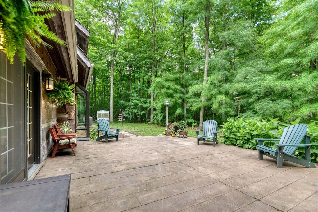 5252 EGREMONT Road, Plympton-Wyoming, Ontario, Canada