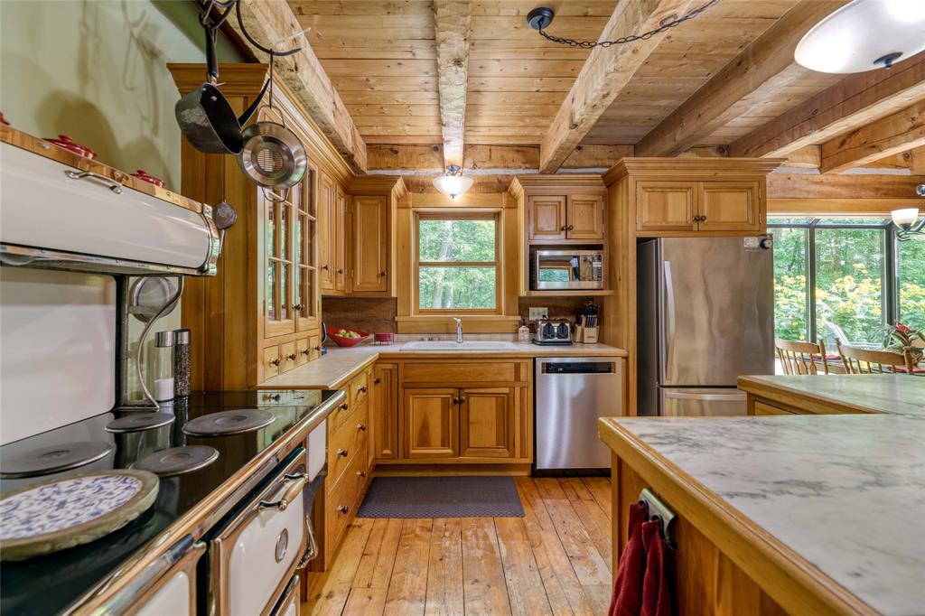 5252 EGREMONT Road, Plympton-Wyoming, Ontario, Canada