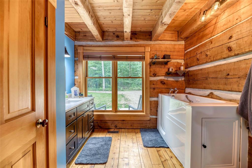 5252 EGREMONT Road, Plympton-Wyoming, Ontario, Canada