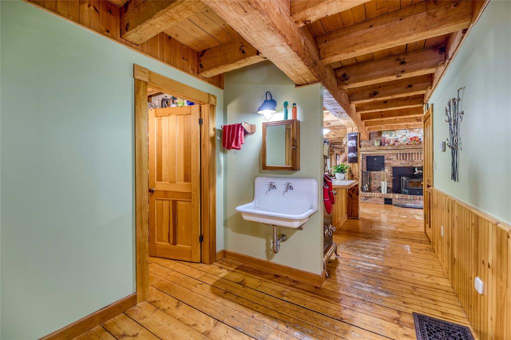 5252 EGREMONT Road, Plympton-Wyoming, Ontario, Canada