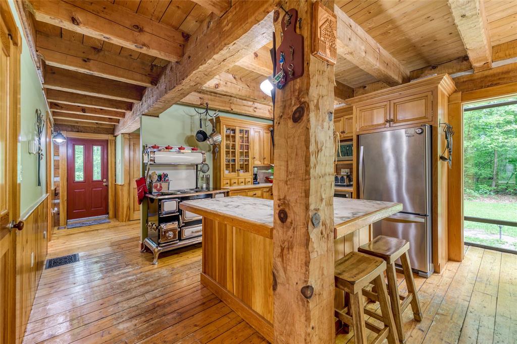 5252 EGREMONT Road, Plympton-Wyoming, Ontario, Canada