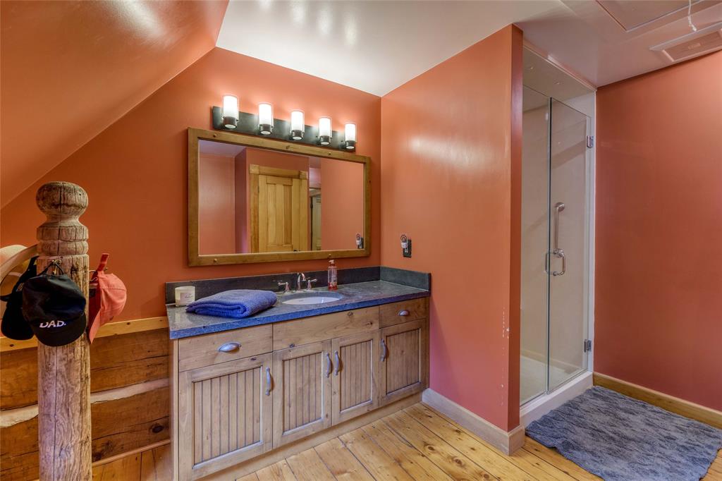 5252 EGREMONT Road, Plympton-Wyoming, Ontario, Canada