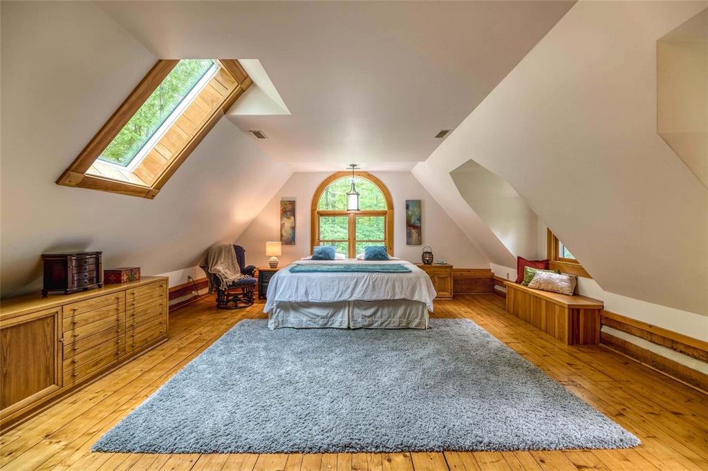 5252 EGREMONT Road, Plympton-Wyoming, Ontario, Canada