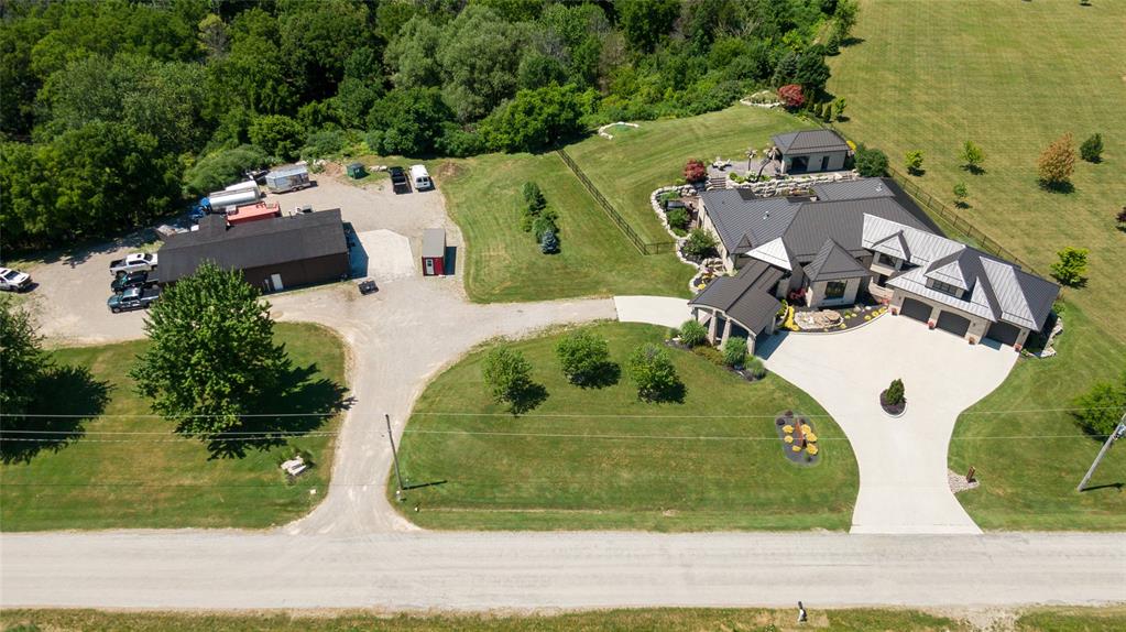 8143 HILLSBORO Road, Plympton-Wyoming, Ontario, Canada