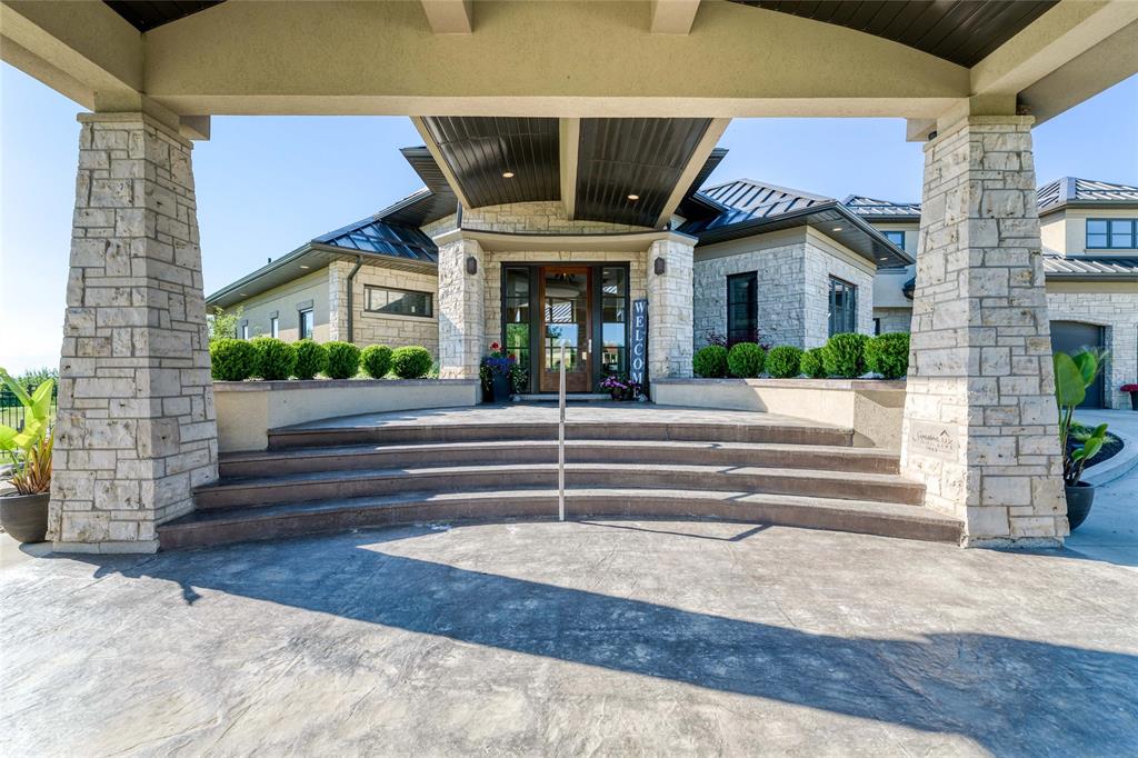 8143 HILLSBORO Road, Plympton-Wyoming, Ontario, Canada