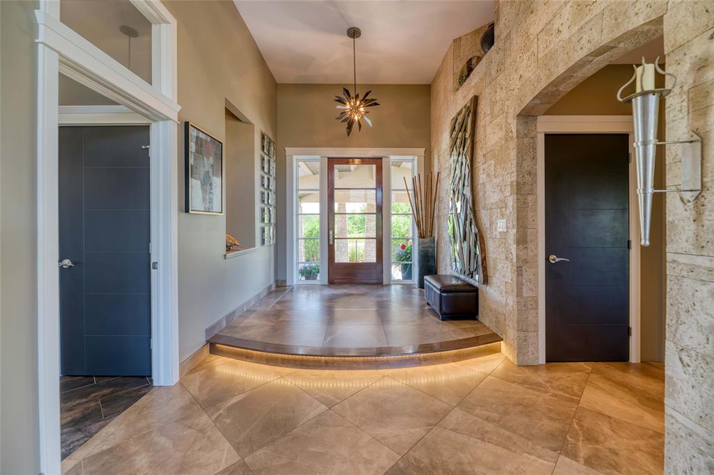 8143 HILLSBORO Road, Plympton-Wyoming, Ontario, Canada