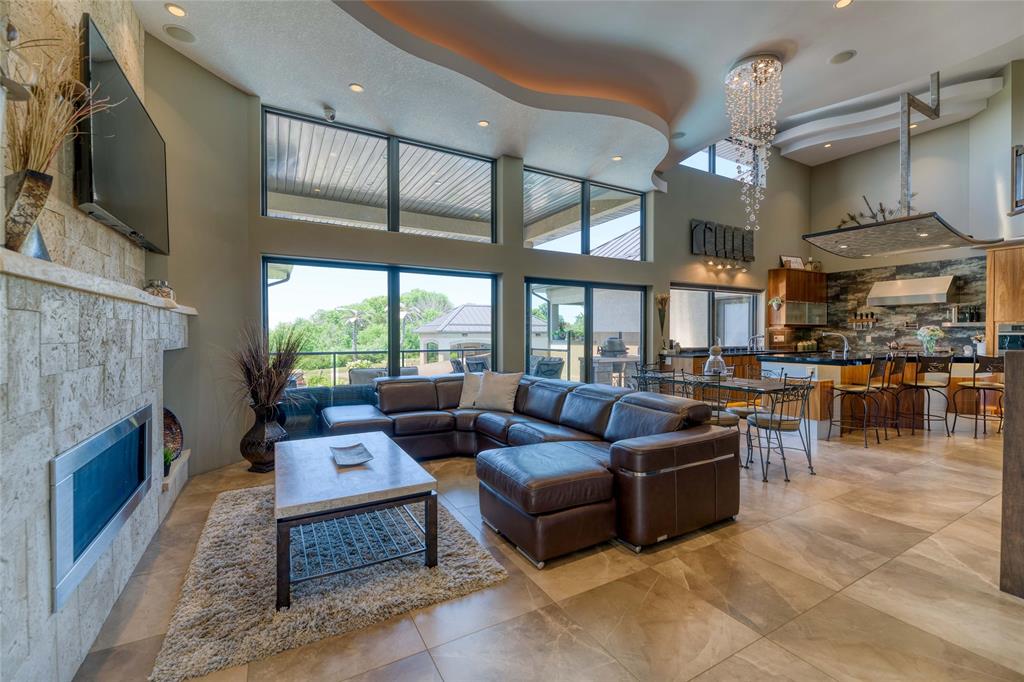 8143 HILLSBORO Road, Plympton-Wyoming, Ontario, Canada