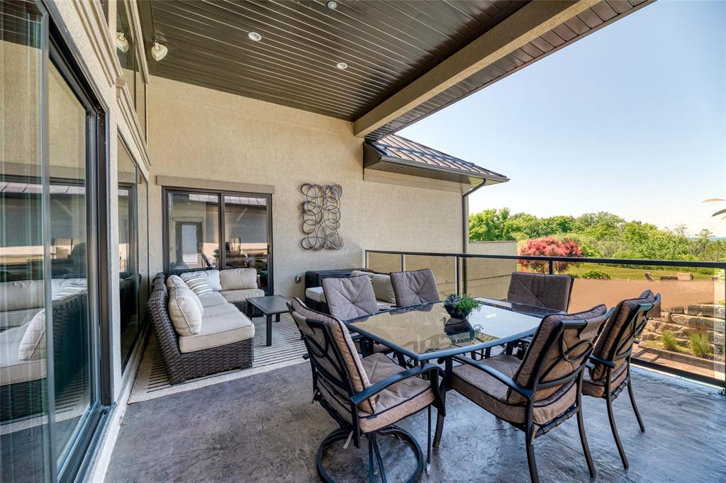 8143 HILLSBORO Road, Plympton-Wyoming, Ontario, Canada