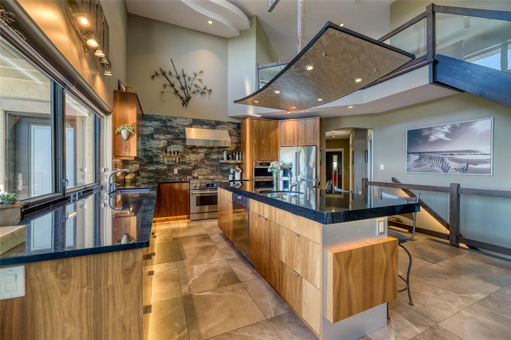 8143 HILLSBORO Road, Plympton-Wyoming, Ontario, Canada
