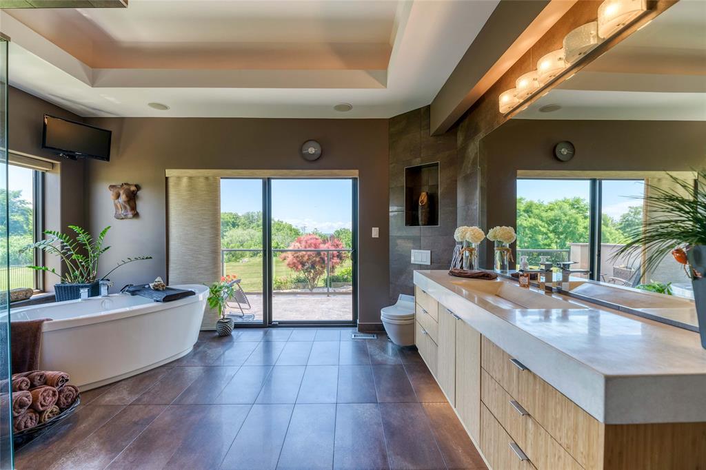 8143 HILLSBORO Road, Plympton-Wyoming, Ontario, Canada