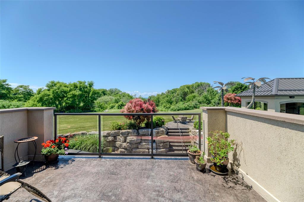 8143 HILLSBORO Road, Plympton-Wyoming, Ontario, Canada