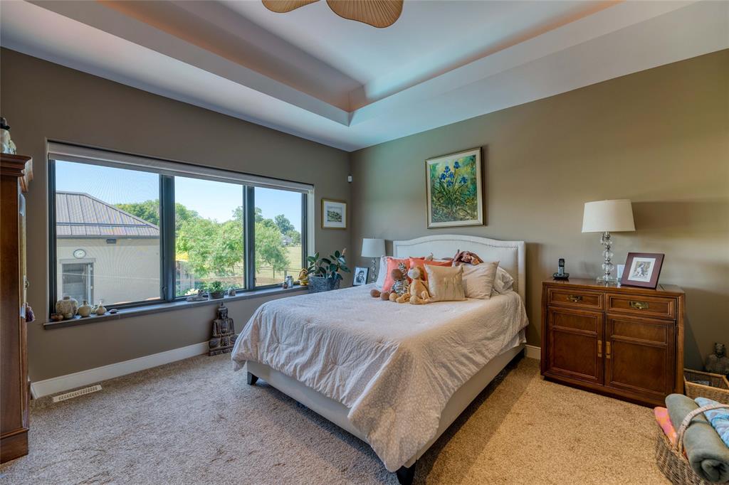 8143 HILLSBORO Road, Plympton-Wyoming, Ontario, Canada