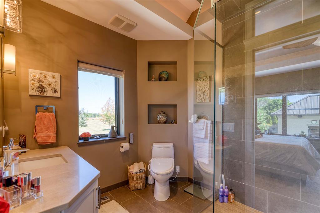 8143 HILLSBORO Road, Plympton-Wyoming, Ontario, Canada