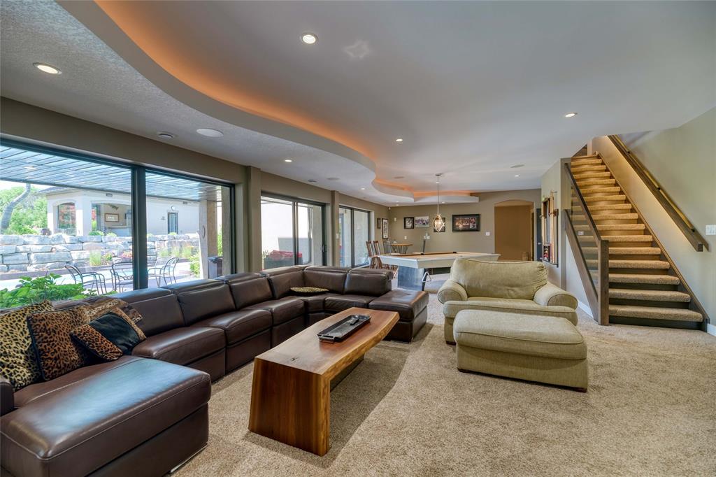8143 HILLSBORO Road, Plympton-Wyoming, Ontario, Canada
