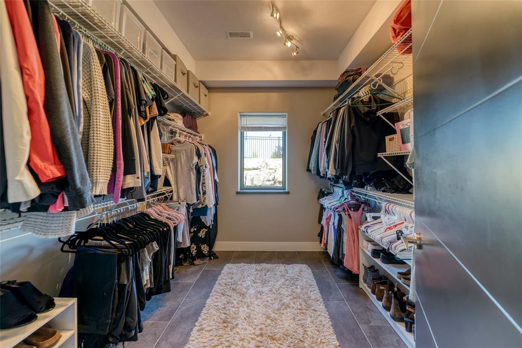 8143 HILLSBORO Road, Plympton-Wyoming, Ontario, Canada