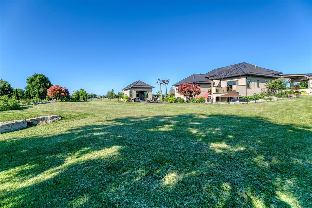 8143 HILLSBORO Road, Plympton-Wyoming, Ontario, Canada