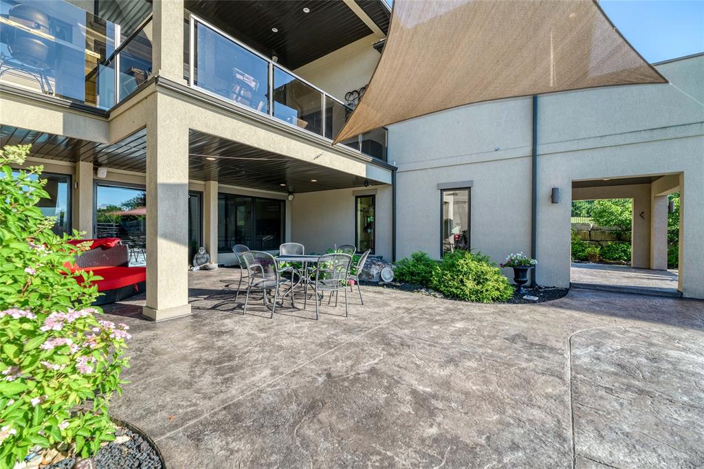 8143 HILLSBORO Road, Plympton-Wyoming, Ontario, Canada
