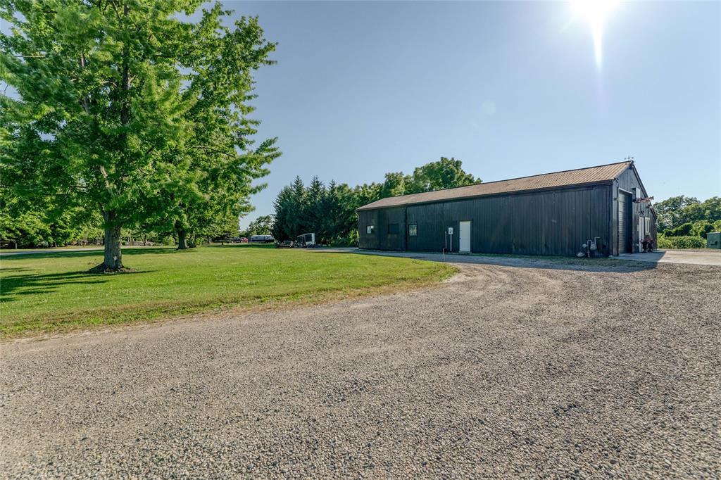 8143 HILLSBORO Road, Plympton-Wyoming, Ontario, Canada