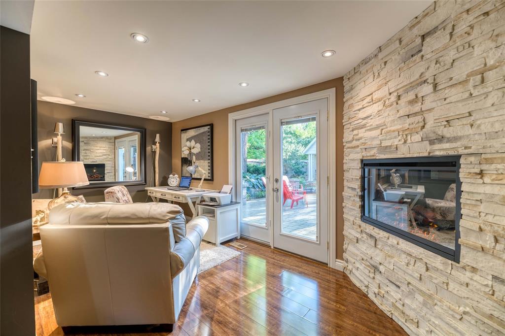 1227 GLEN DOUGLAS Drive, Sarnia, Ontario, Canada