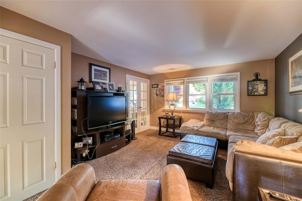 1227 GLEN DOUGLAS Drive, Sarnia, Ontario, Canada