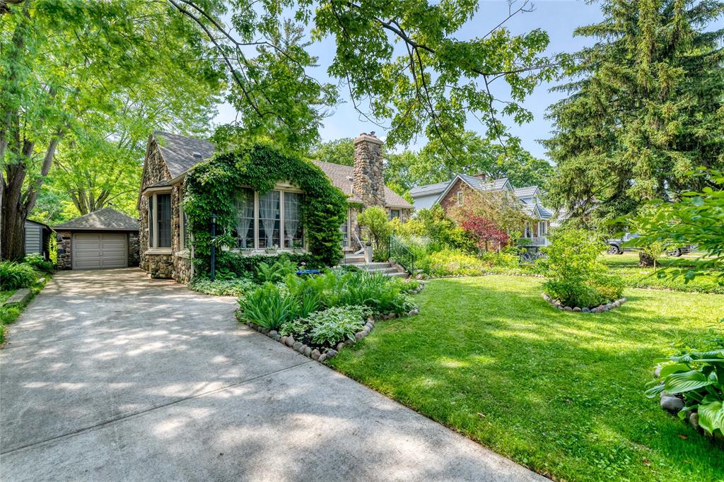 1415 CHRISTINA Street North, Sarnia, Ontario, Canada