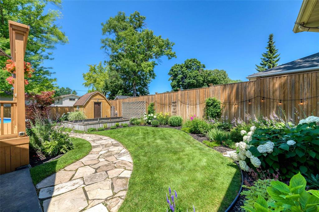 952 KEMSLEY Drive, Sarnia, Ontario, Canada