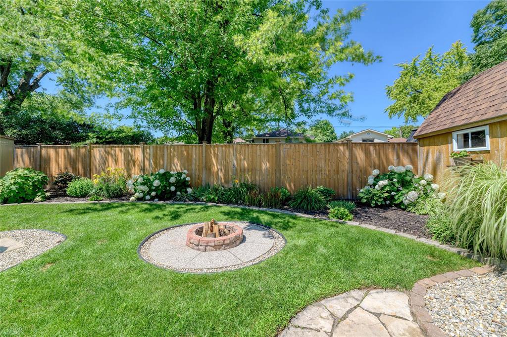 952 KEMSLEY Drive, Sarnia, Ontario, Canada
