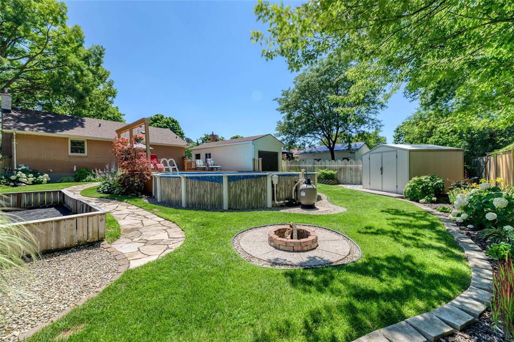 952 KEMSLEY Drive, Sarnia, Ontario, Canada