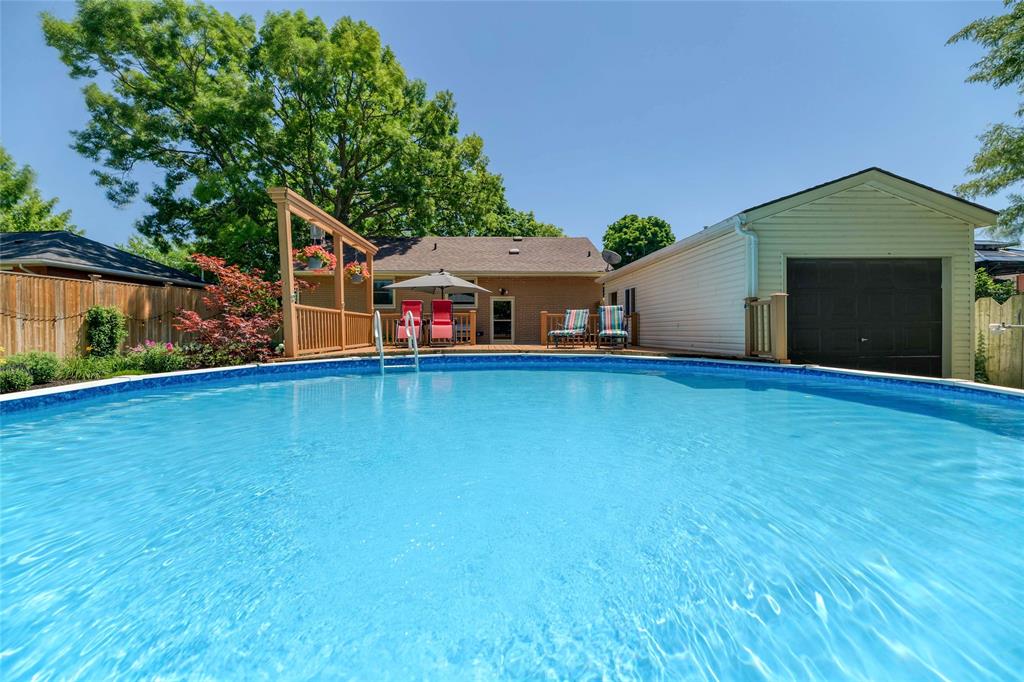 952 KEMSLEY Drive, Sarnia, Ontario, Canada