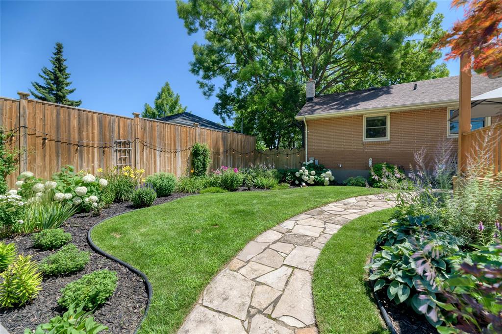 952 KEMSLEY Drive, Sarnia, Ontario, Canada