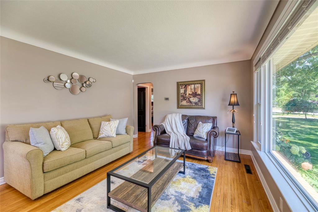 952 KEMSLEY Drive, Sarnia, Ontario, Canada
