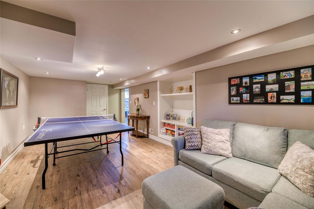 952 KEMSLEY Drive, Sarnia, Ontario, Canada