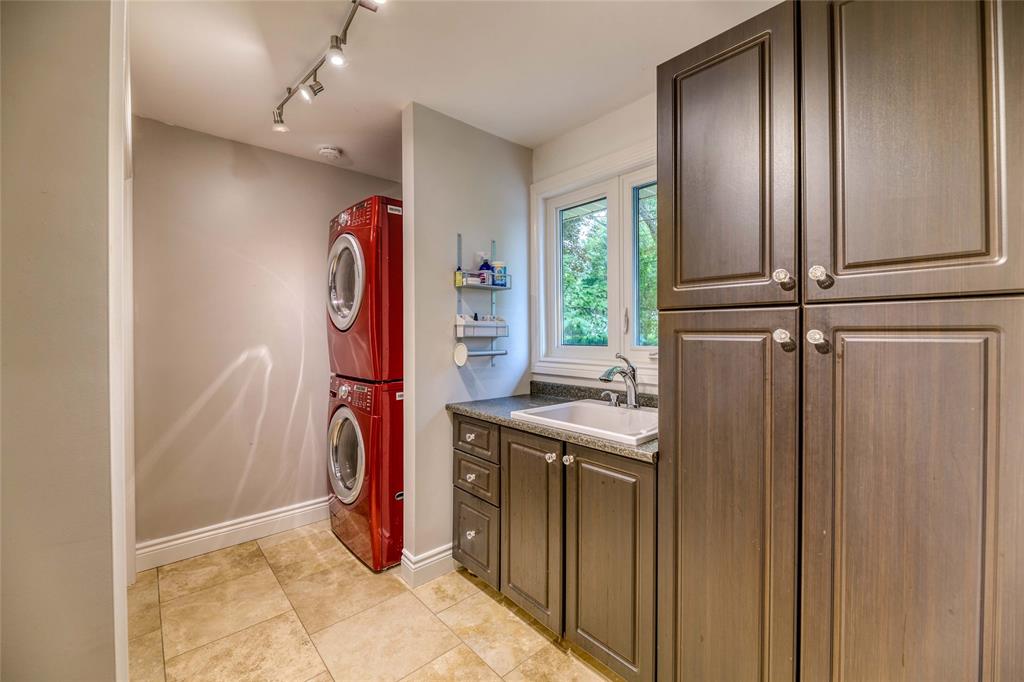6733 PHEASANT Lane, Plympton-Wyoming, Ontario, Canada