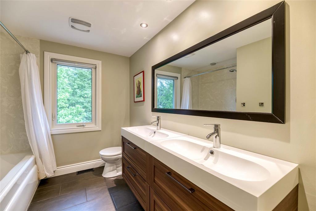 6733 PHEASANT Lane, Plympton-Wyoming, Ontario, Canada