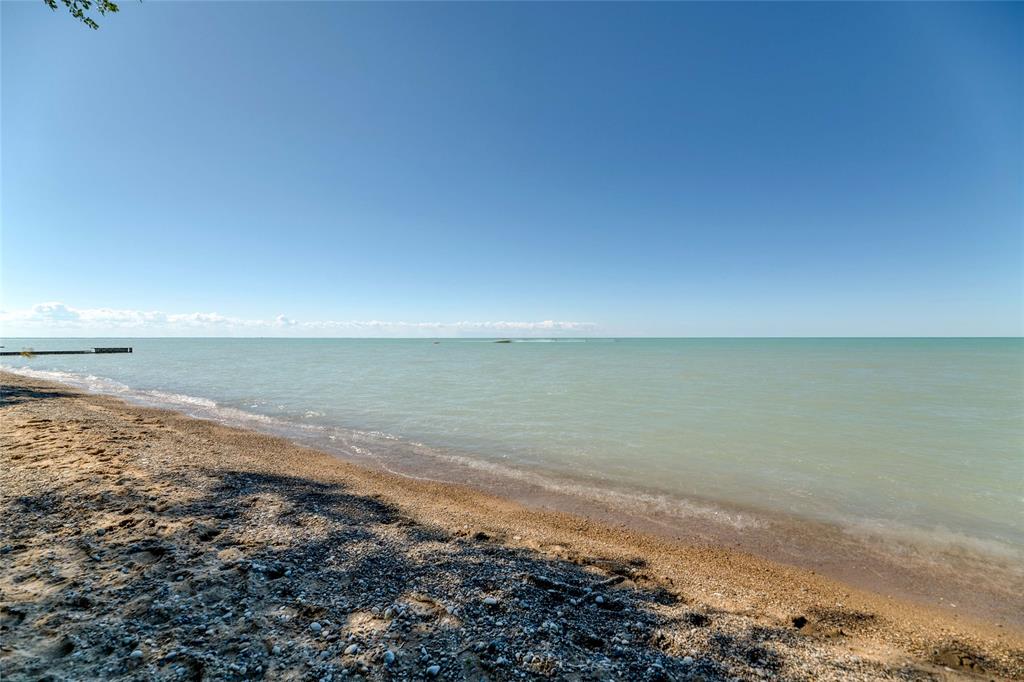 6733 PHEASANT Lane, Plympton-Wyoming, Ontario, Canada
