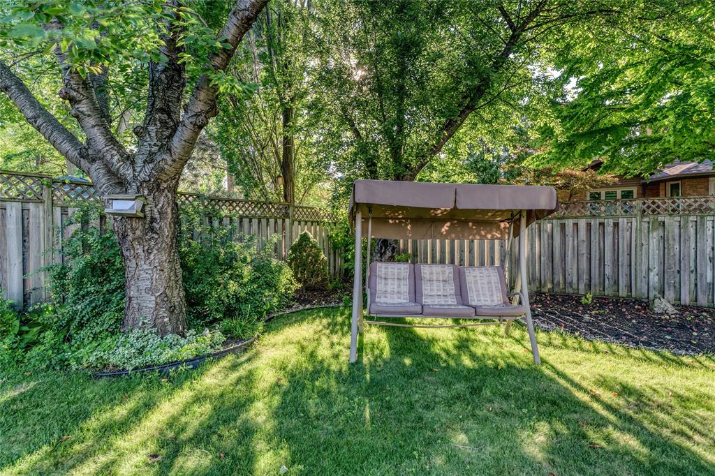 1372 ERROL Road East, Sarnia, Ontario, Canada