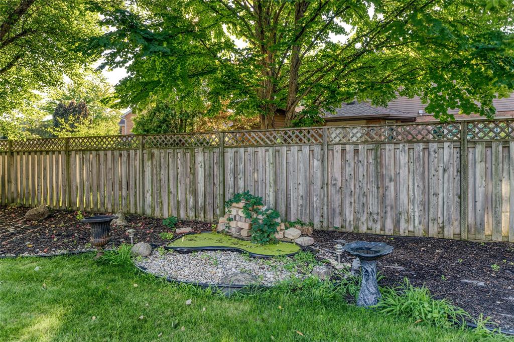 1372 ERROL Road East, Sarnia, Ontario, Canada