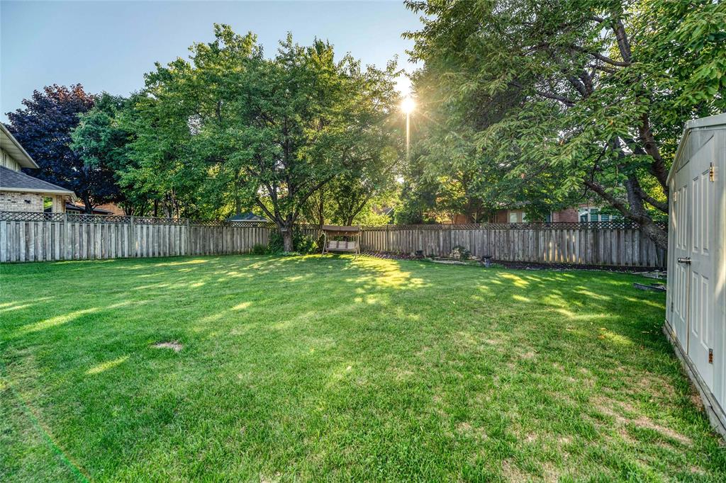 1372 ERROL Road East, Sarnia, Ontario, Canada