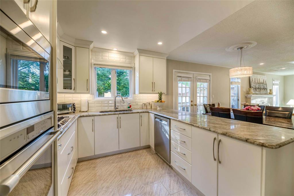 1372 ERROL Road East, Sarnia, Ontario, Canada