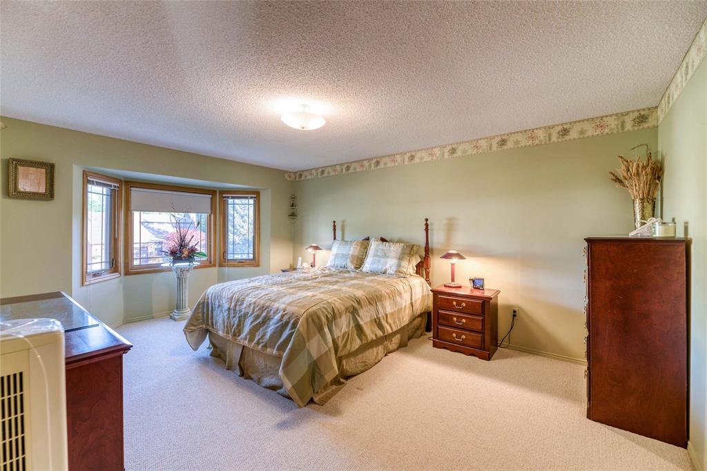 1372 ERROL Road East, Sarnia, Ontario, Canada