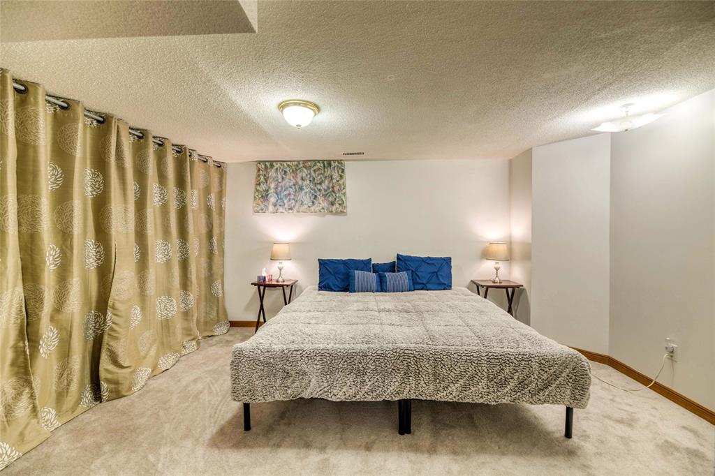 1372 ERROL Road East, Sarnia, Ontario, Canada