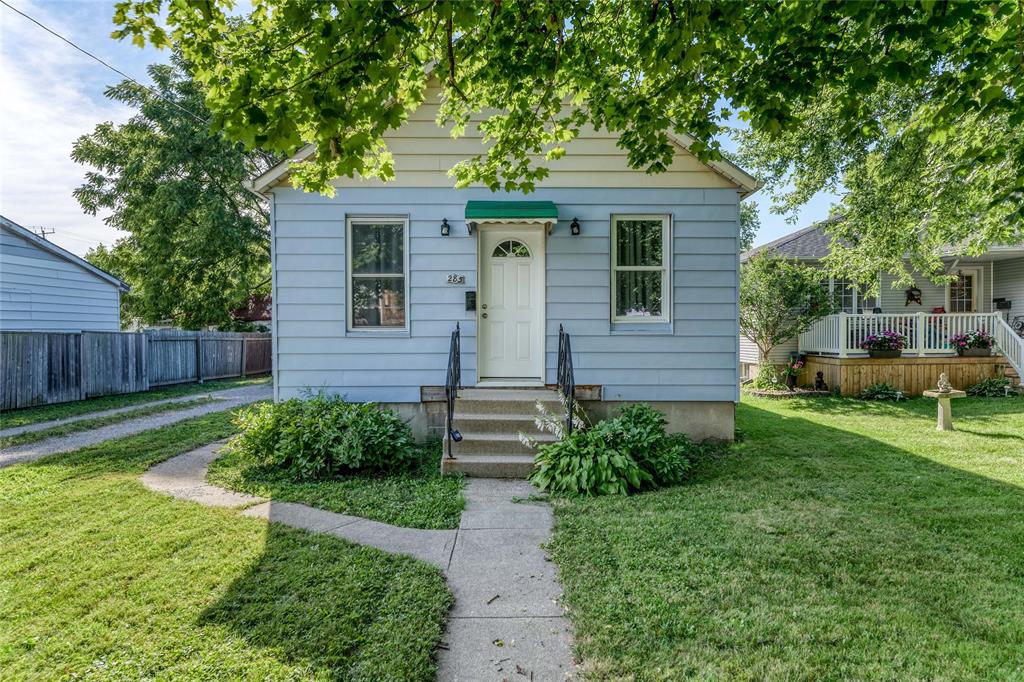 285 QUEEN Street, Sarnia, Ontario, Canada