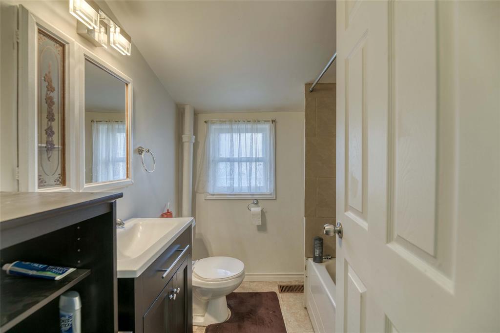 285 QUEEN Street, Sarnia, Ontario, Canada