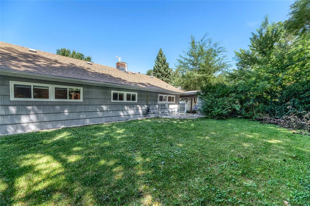 871 RETLAW Drive, Sarnia, Ontario, Canada